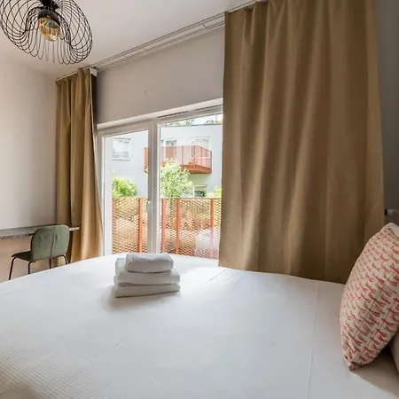Апартаменти Rynek Jezycki Homely By Bookinghost Познань